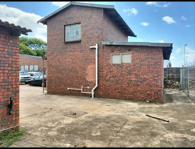 INDUSTRIAL FOR SALE IN KULEKA